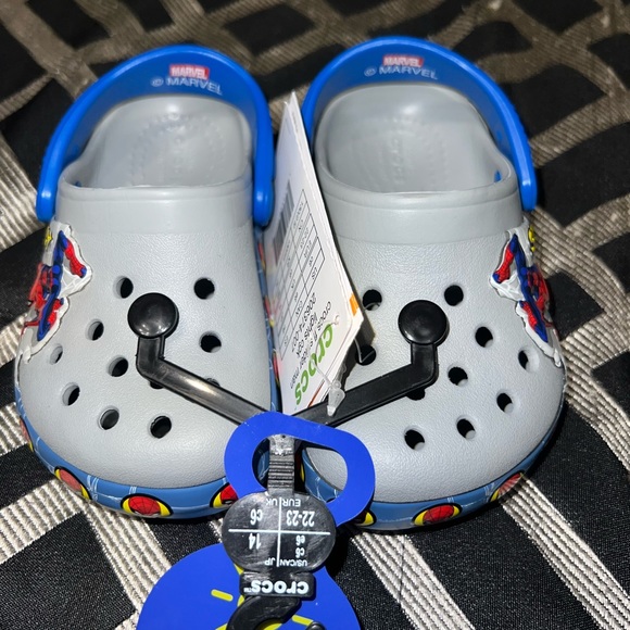 Spider-Man Crocs - Picture 1 of 3